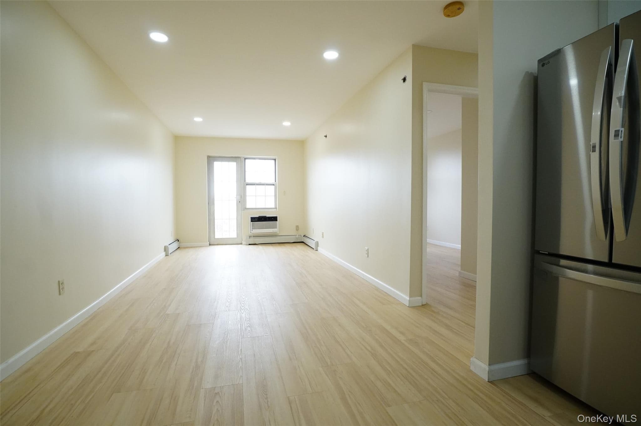 41-35 67th Street Unit: 6B thumbnail 4