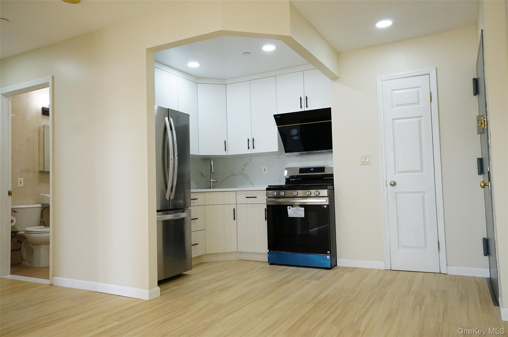 41-35 67th Street Unit: 6B thumbnail 8