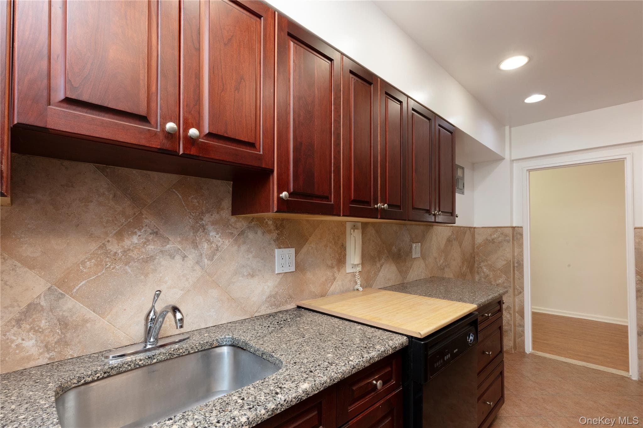 33-24 91 Street Unit: 4S thumbnail 14