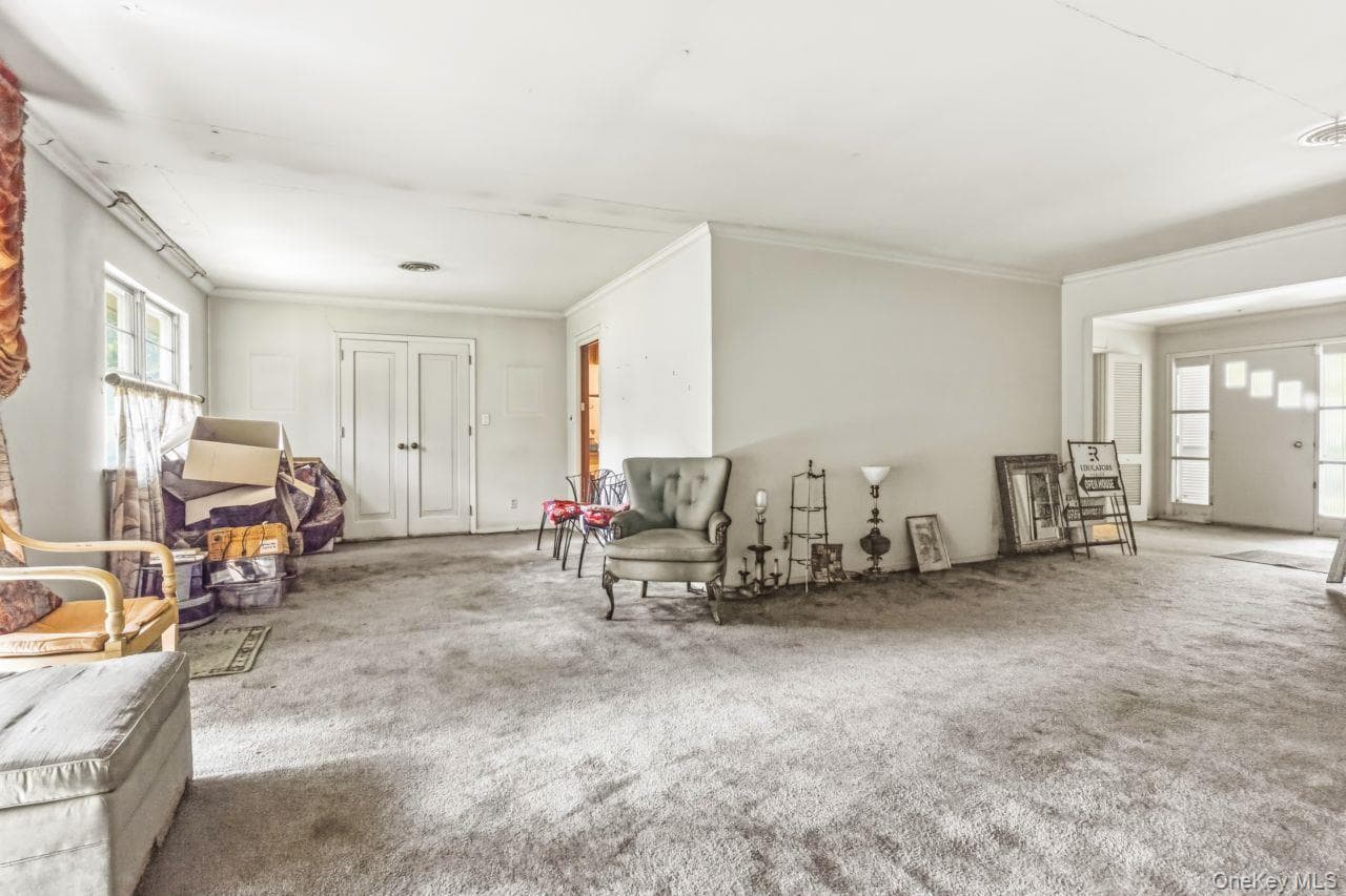 80 Nassau Drive thumbnail 9