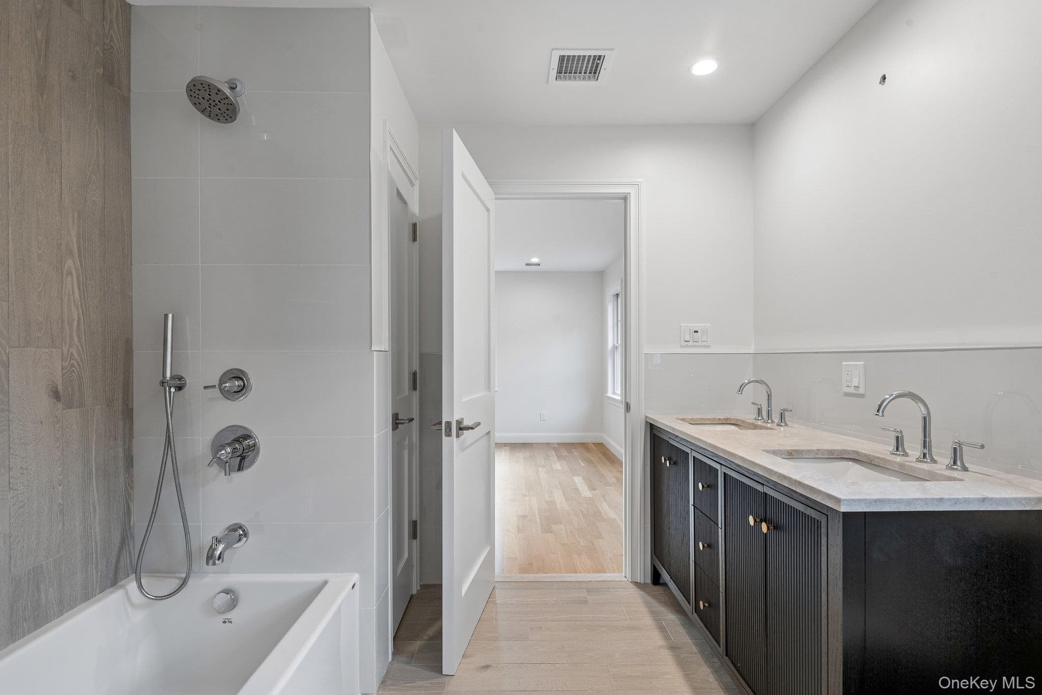 12 Orchard Meadow Road thumbnail 23