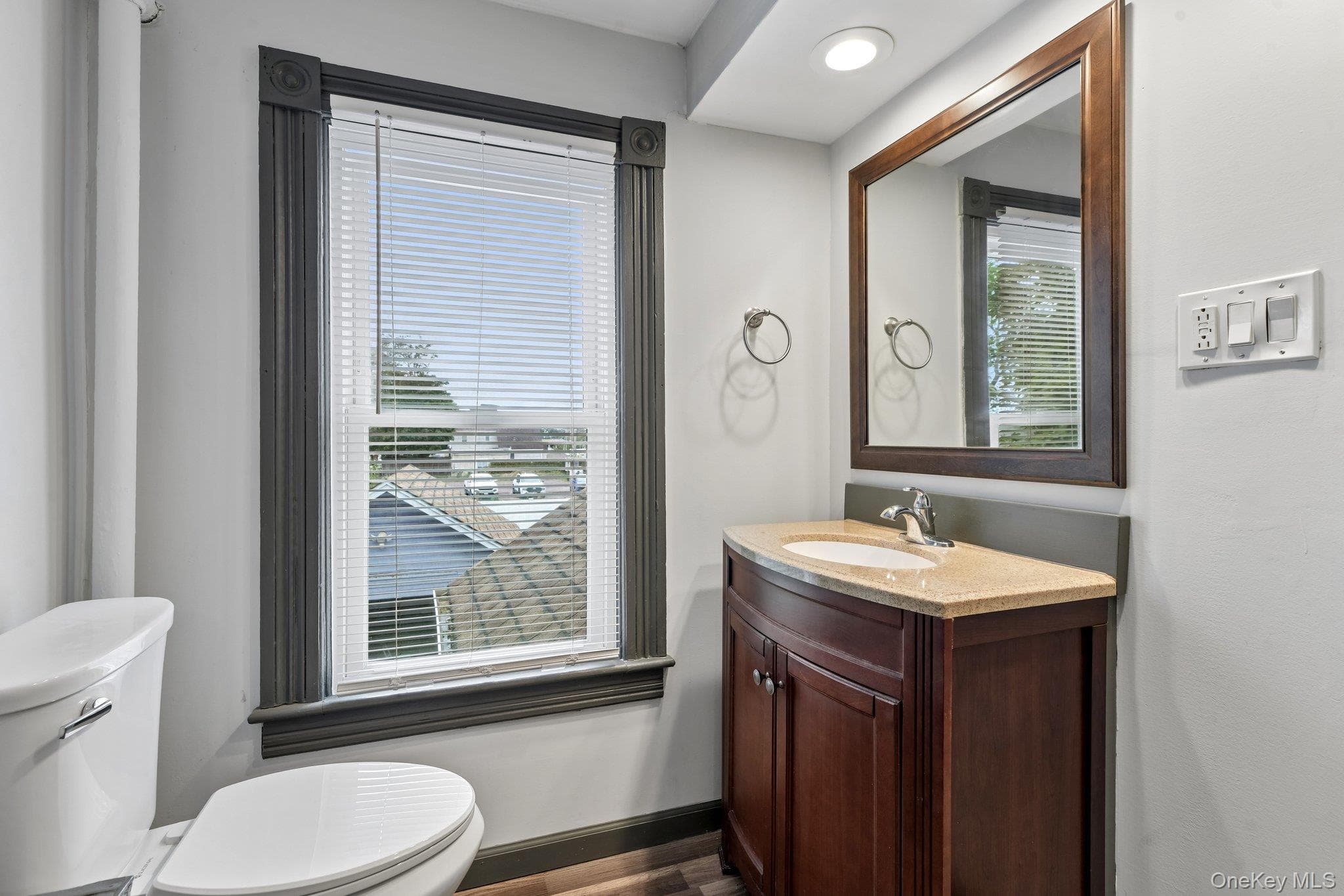 195 River Avenue thumbnail 14
