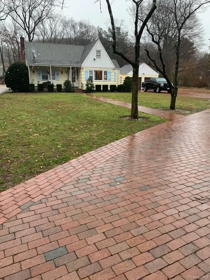 2210 New York Avenue thumbnail 3