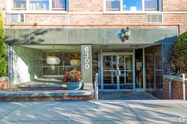 6300 Riverdale Avenue Unit: 5C thumbnail 2