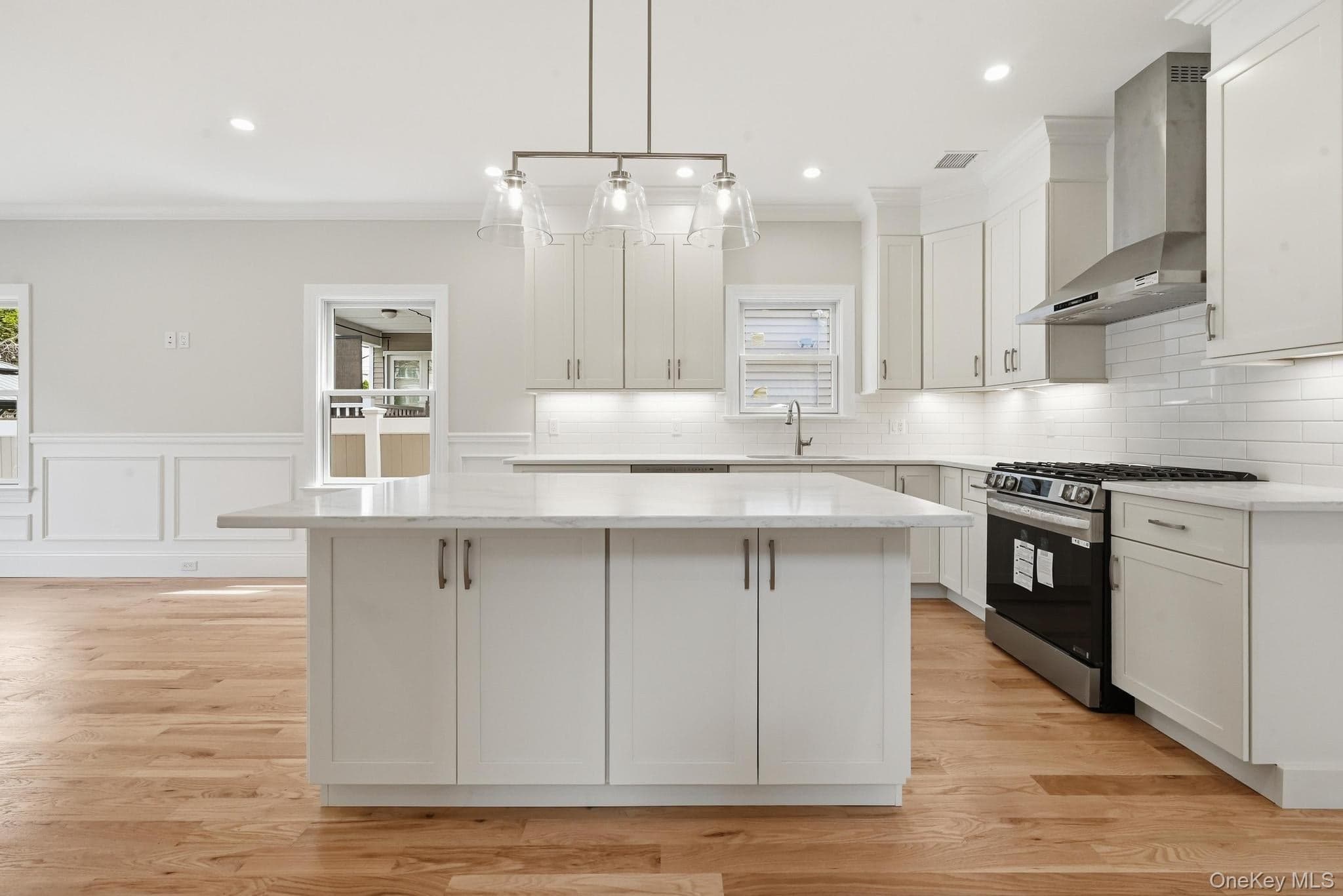 447 Keller Avenue thumbnail 15