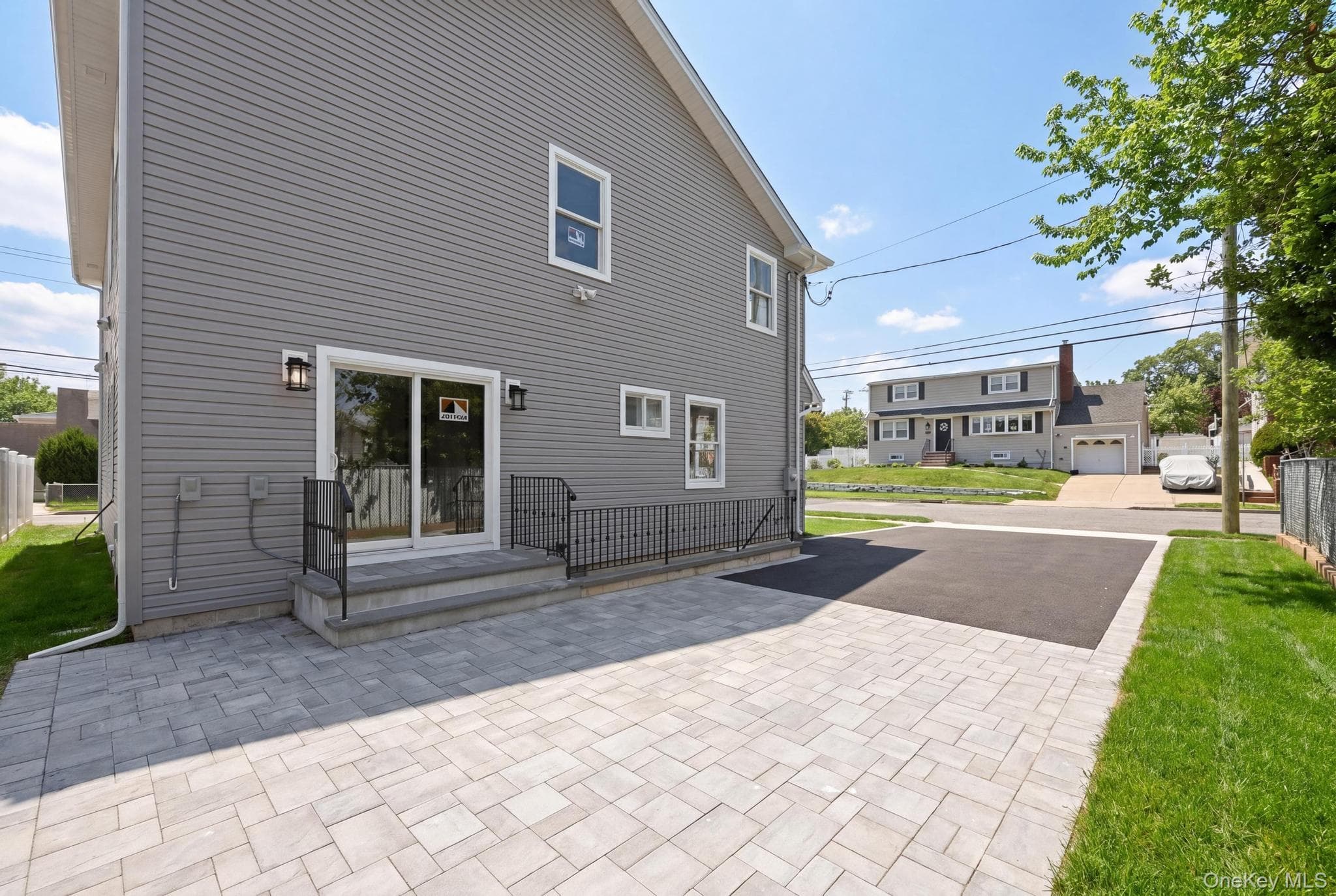 447 Keller Avenue thumbnail 4