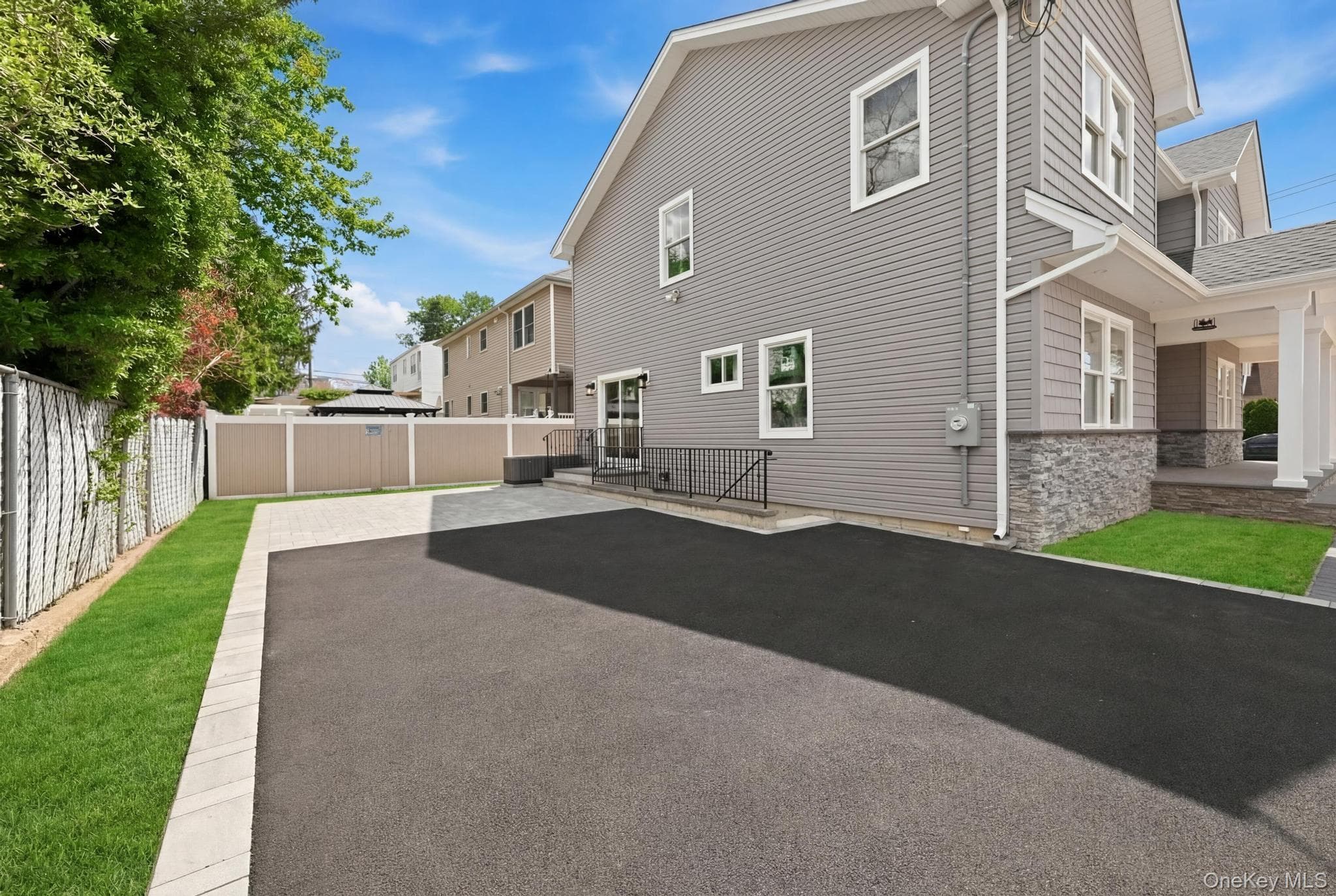 447 Keller Avenue thumbnail 5