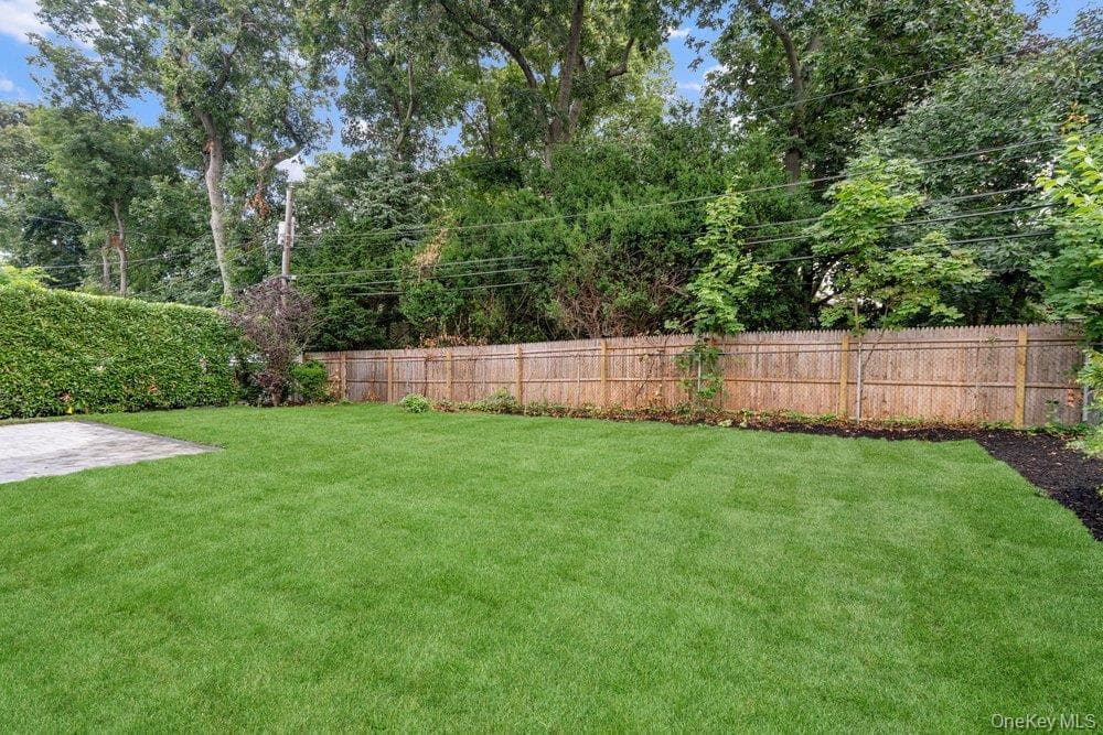 93 Morton Boulevard thumbnail 40