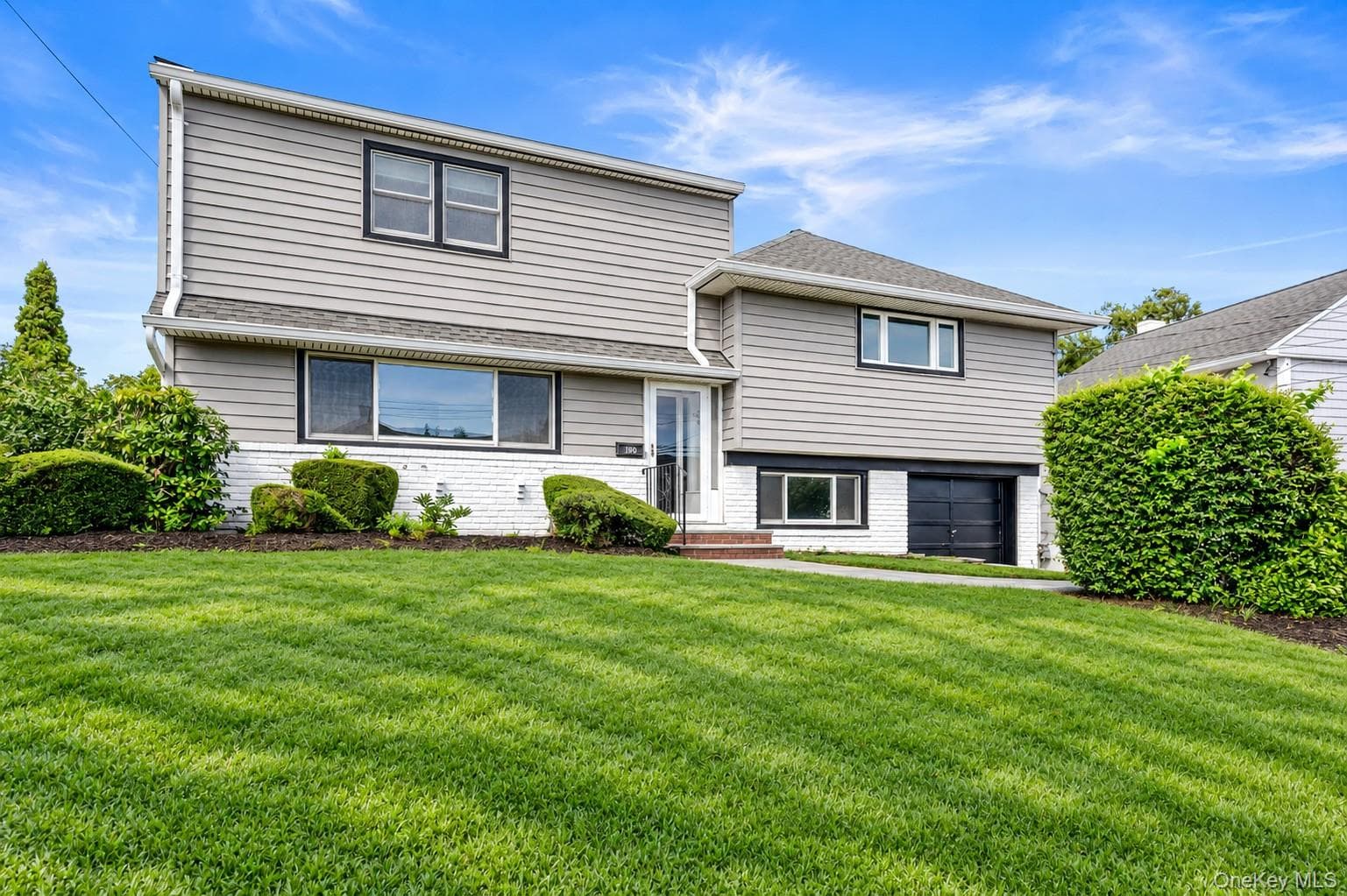 190 W Waukena Avenue photo 1