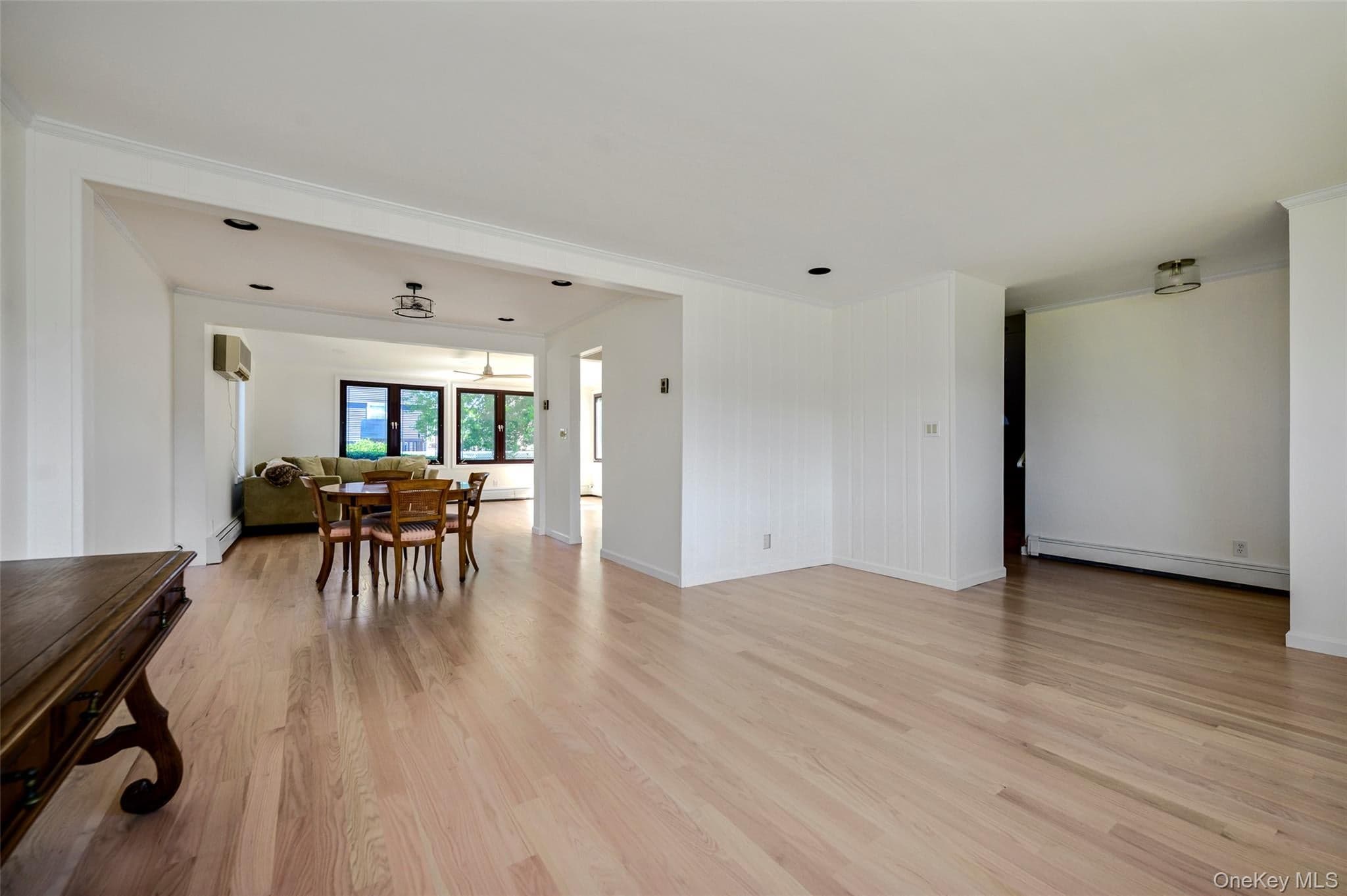 190 W Waukena Avenue thumbnail 2