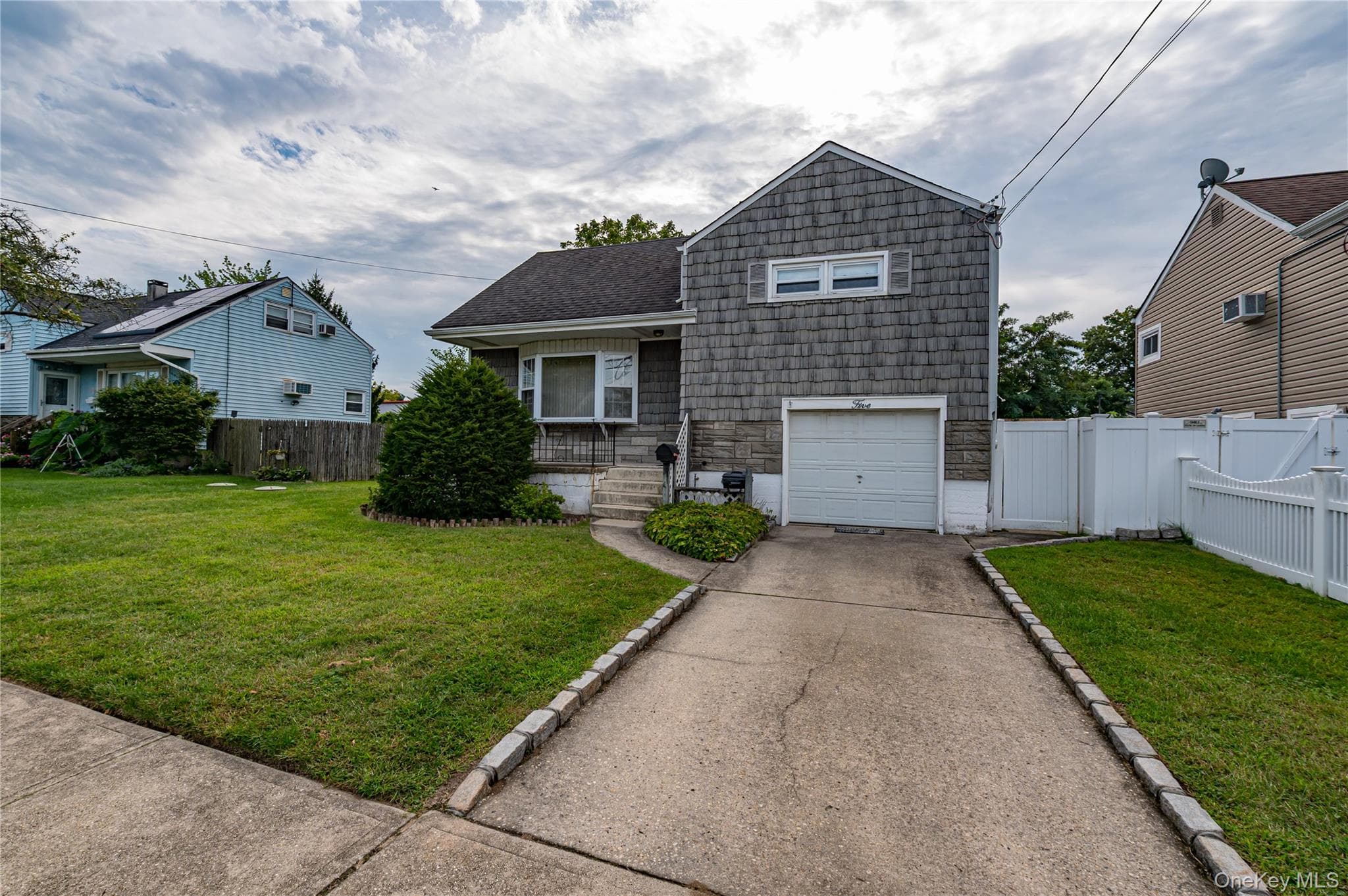 5 Floyd Street, North Babylon