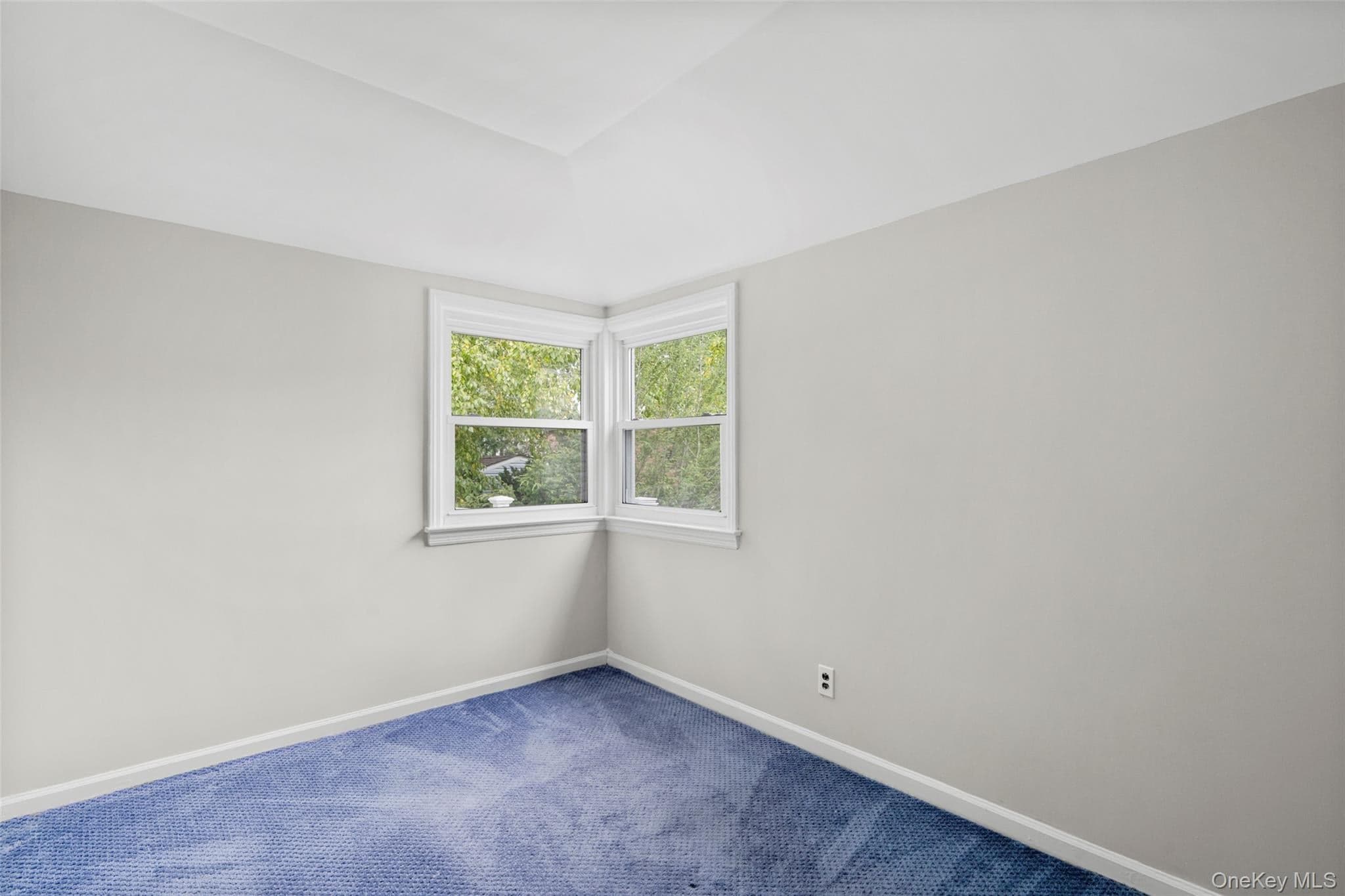 47 Whitman Road thumbnail 16
