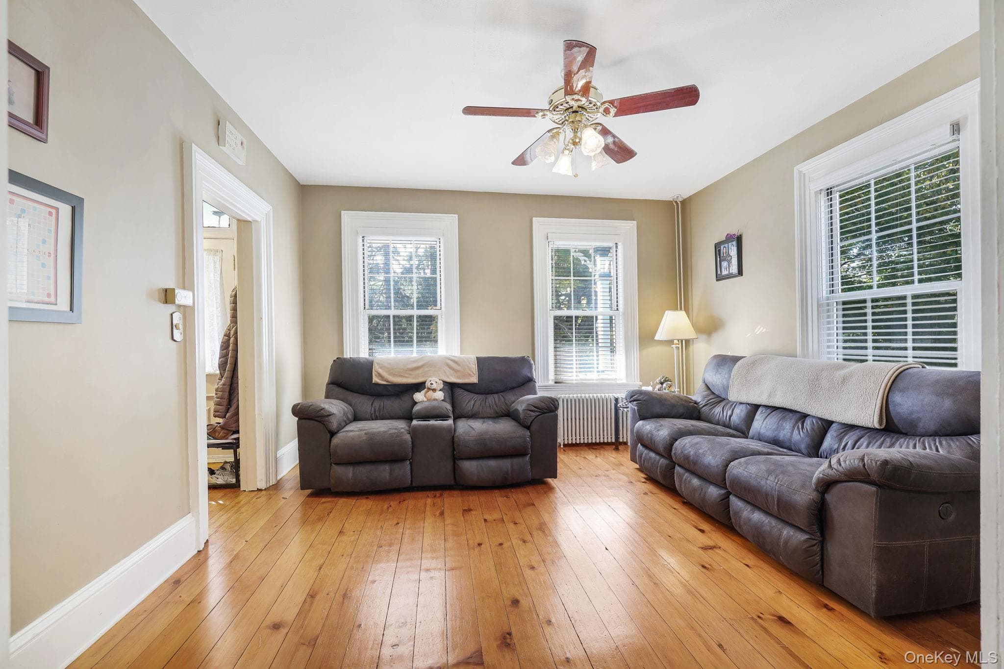 225 Spring Street thumbnail 9