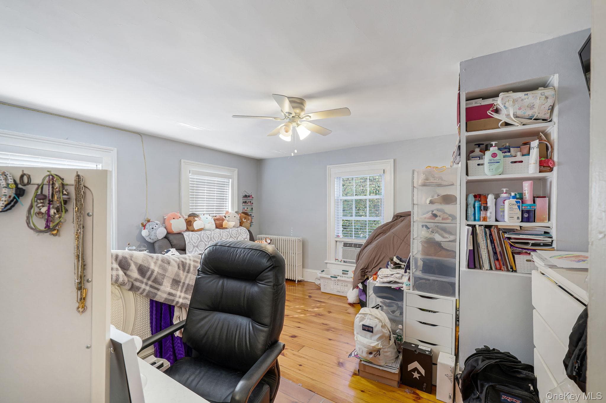 225 Spring Street thumbnail 15