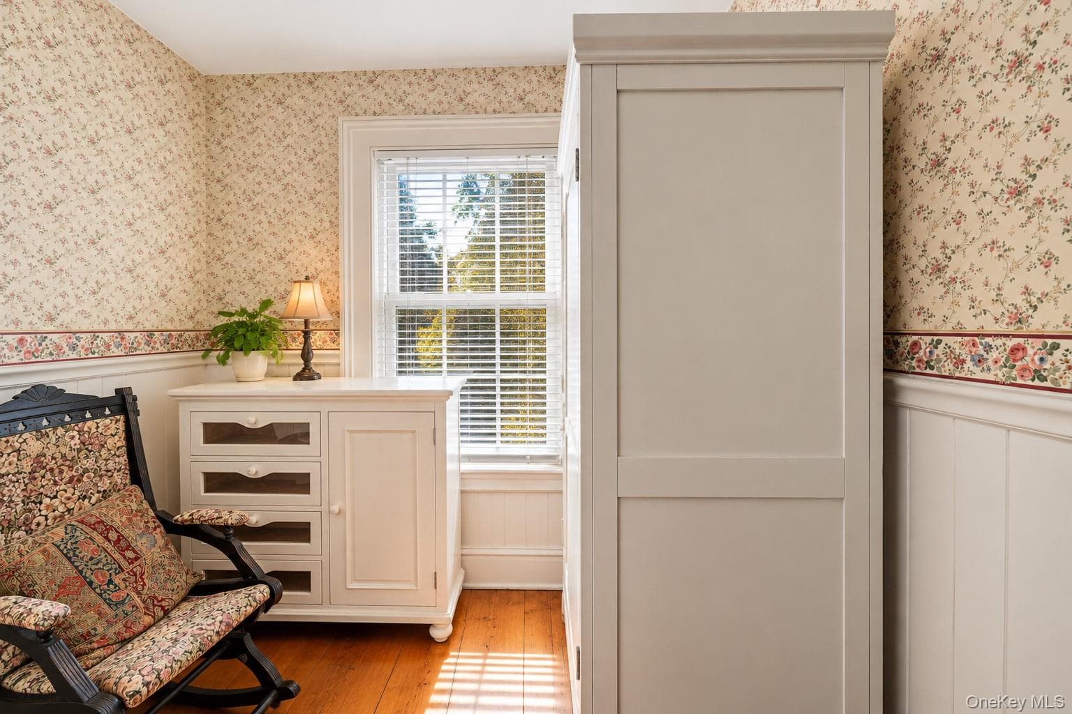 225 Spring Street thumbnail 21