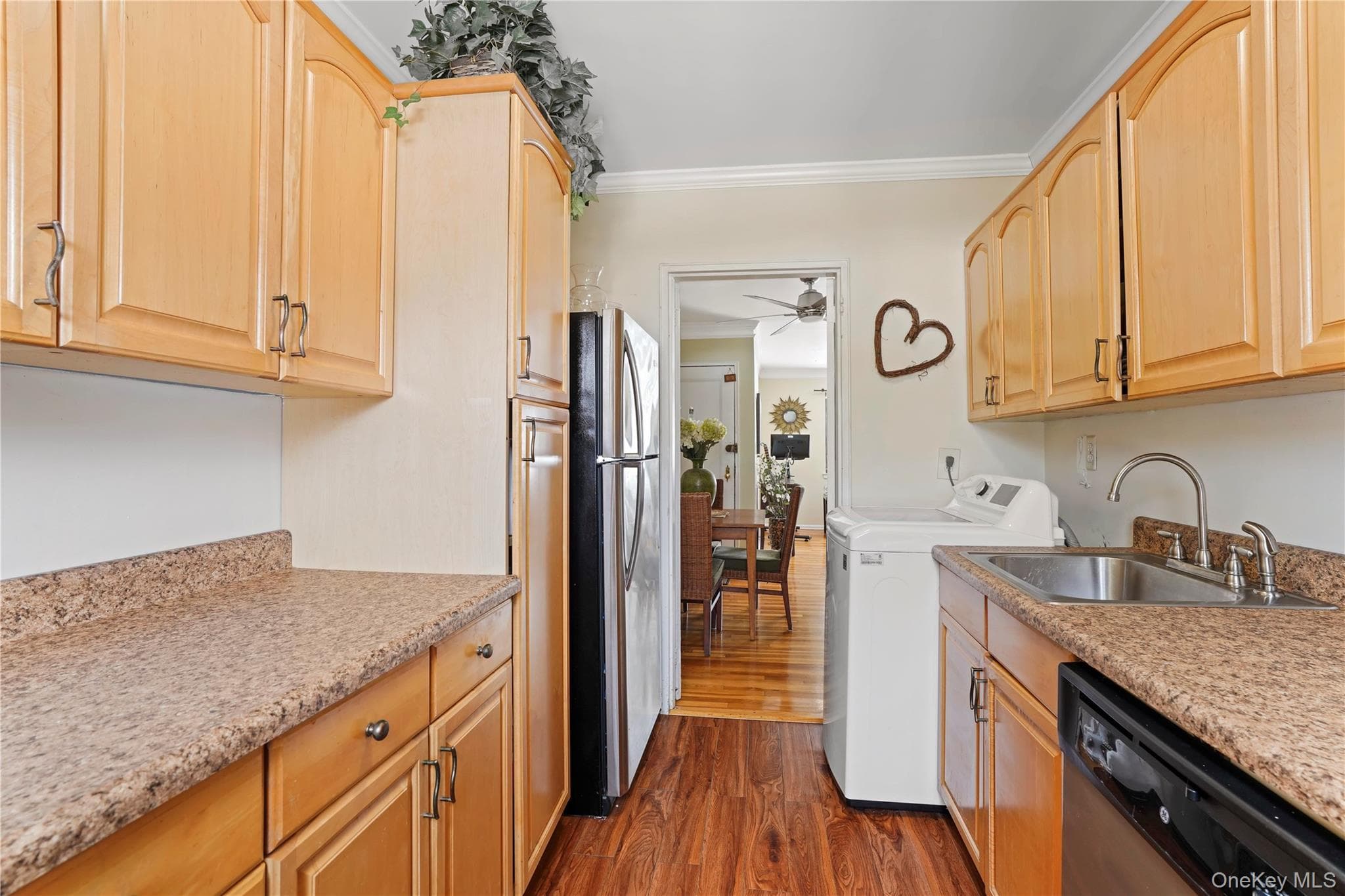 113 Beacon Hill Dr DR Unit: E25 thumbnail 8