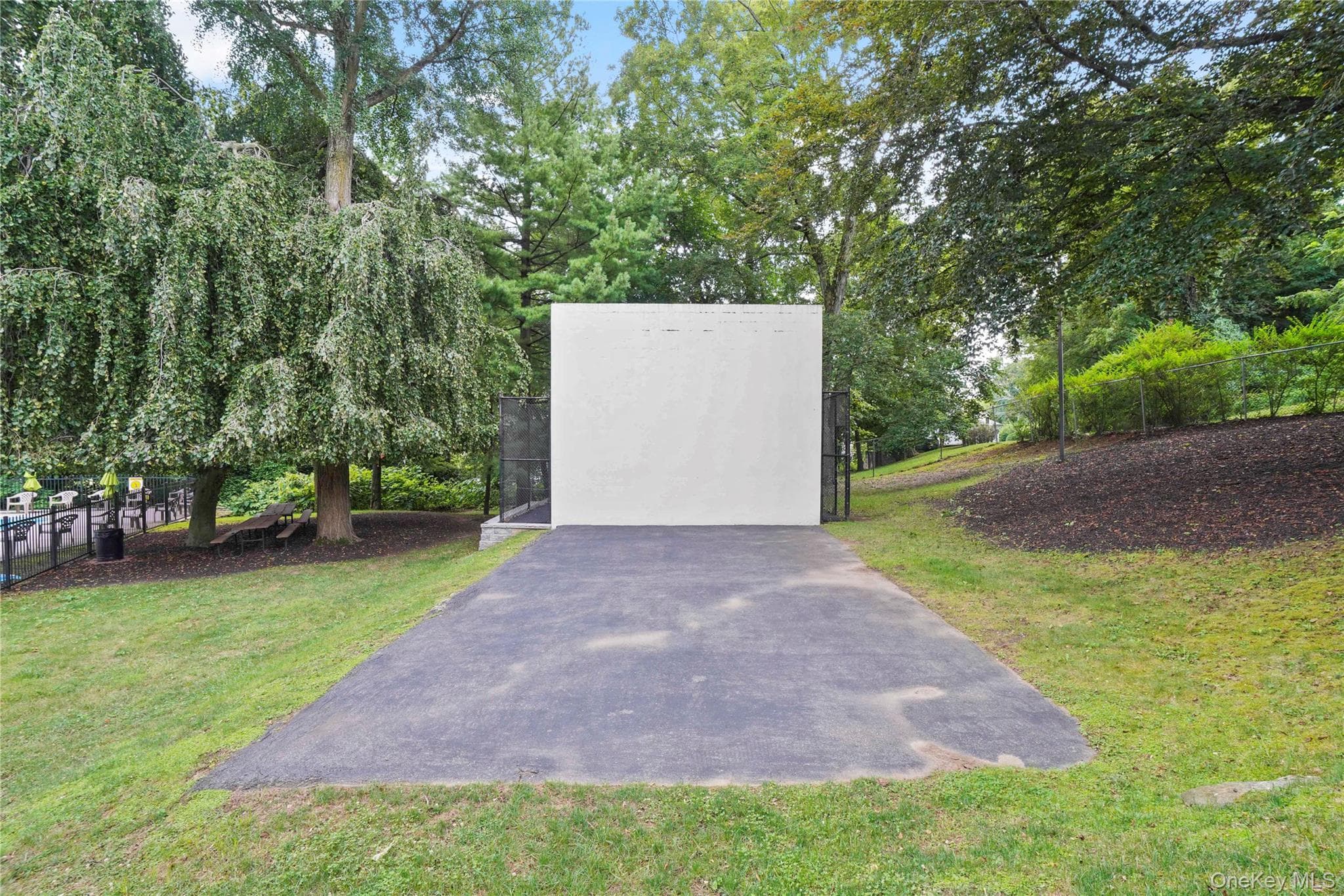 113 Beacon Hill Dr DR Unit: E25 thumbnail 20