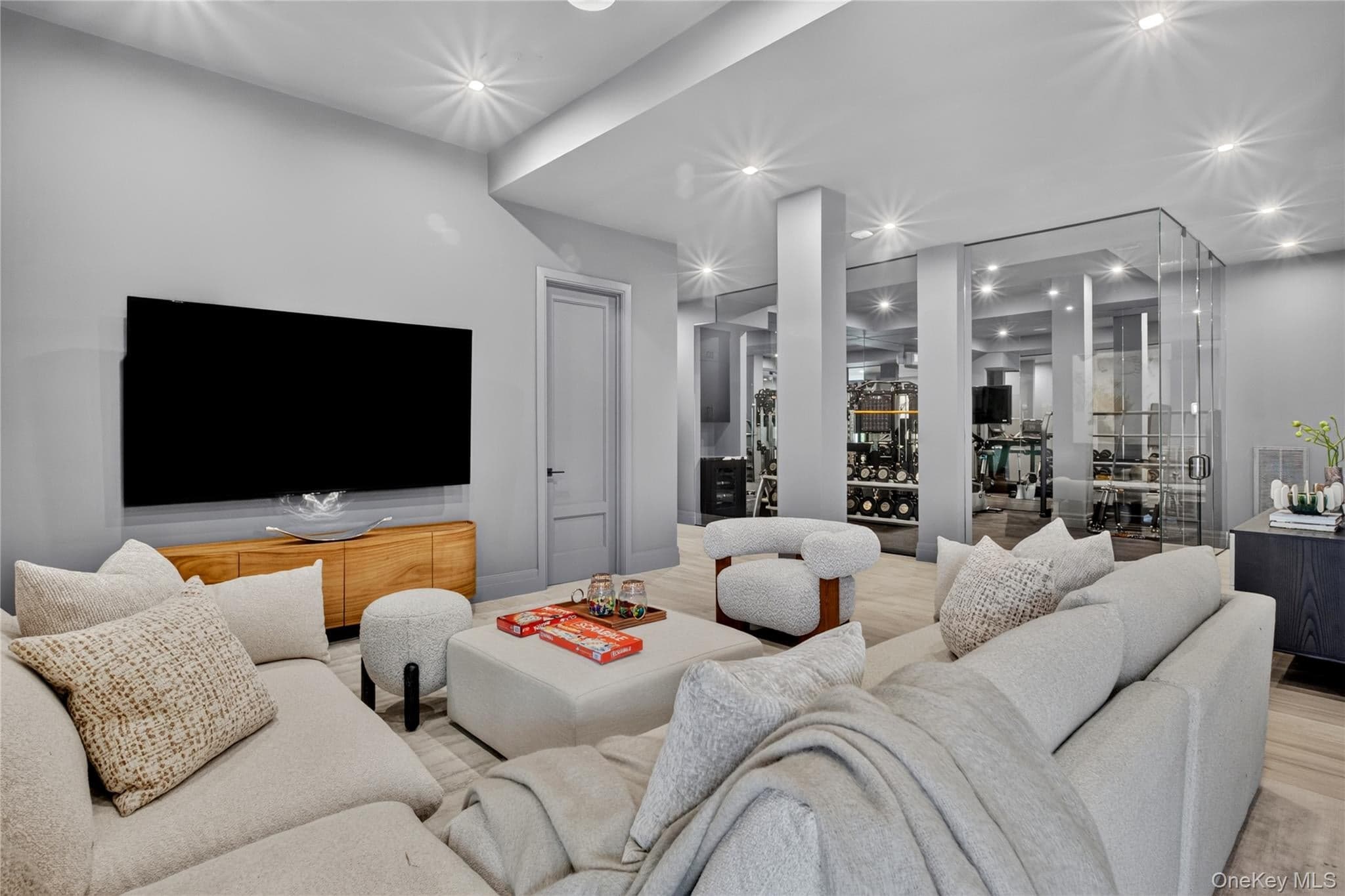 95 Spruce Street thumbnail 30
