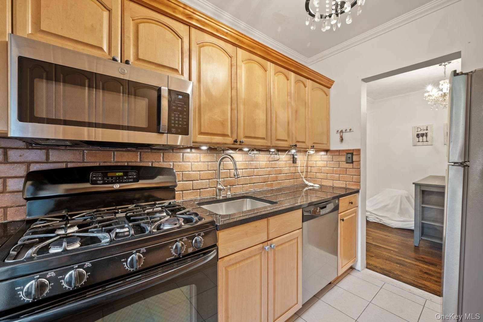 7607 Ditmars Boulevard Unit: 1C thumbnail 4