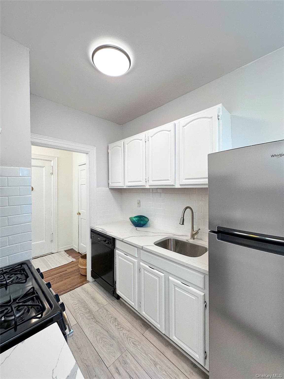 472 Gramatan Avenue Unit: 5R thumbnail 4