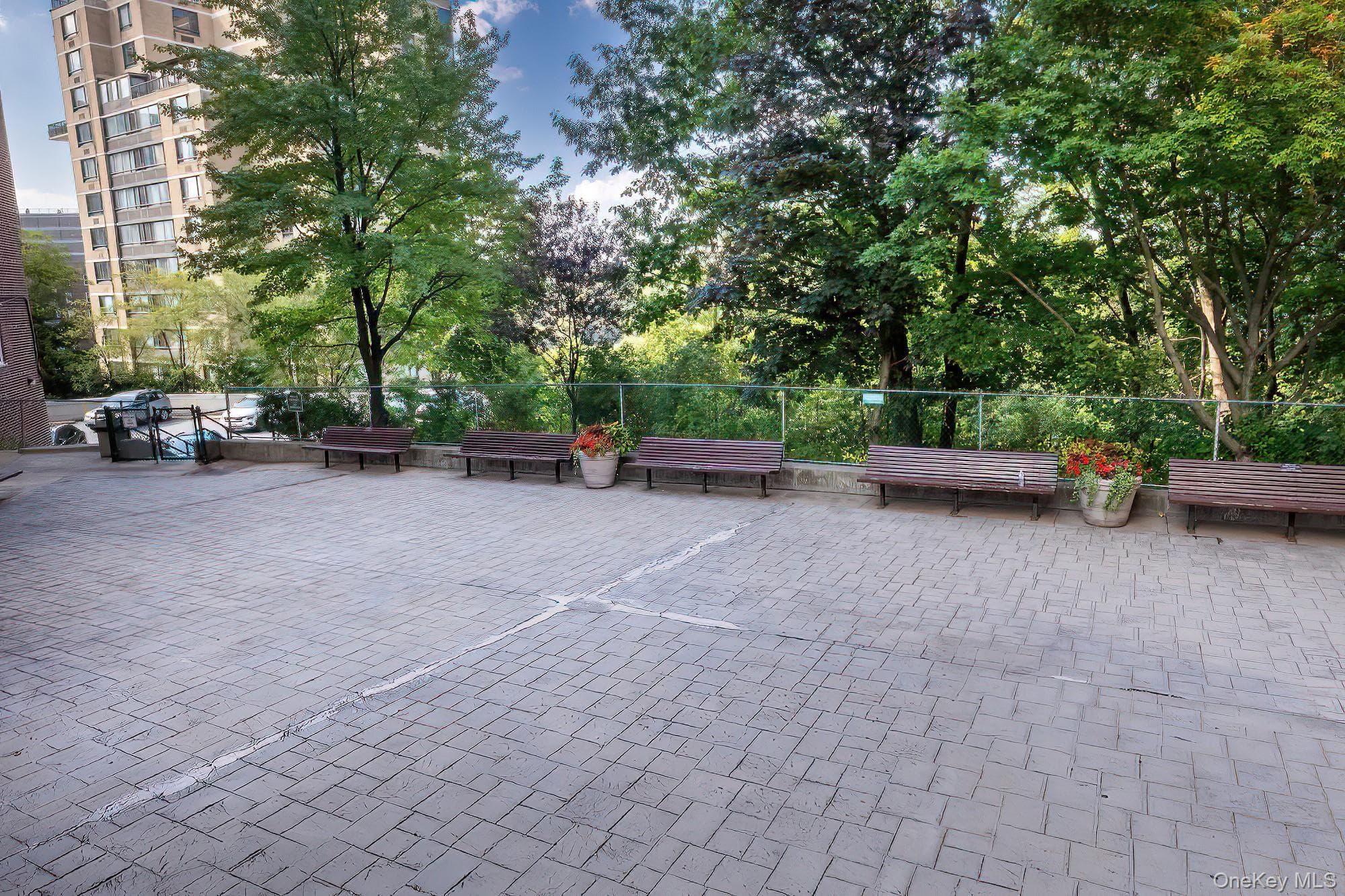 55 Knolls Crescent Unit: 1B thumbnail 21