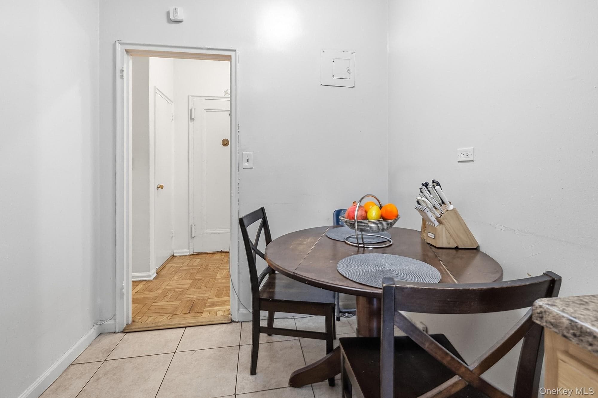 55 Knolls Crescent Unit: 1B thumbnail 11