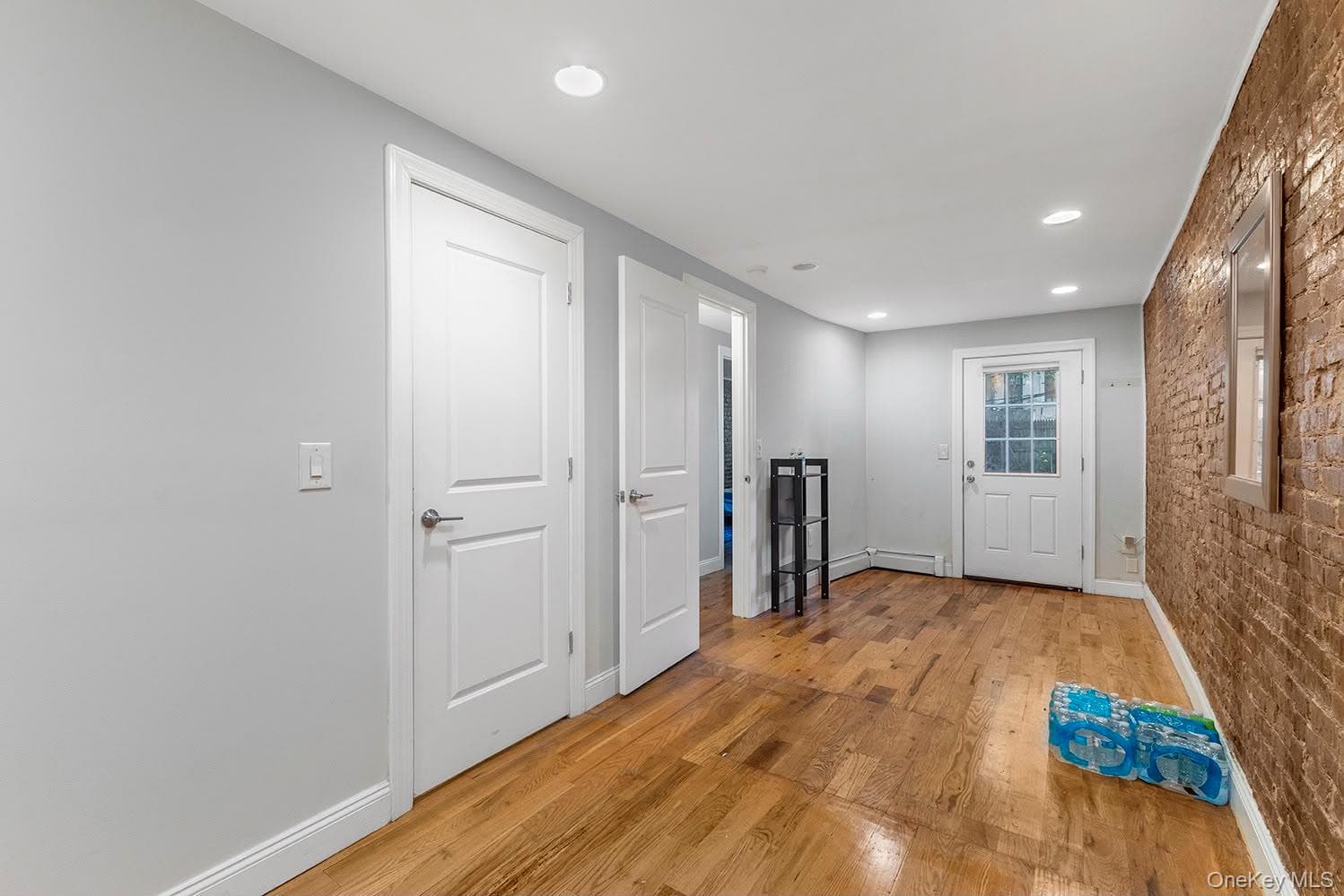 887 Lafayette Avenue thumbnail 23