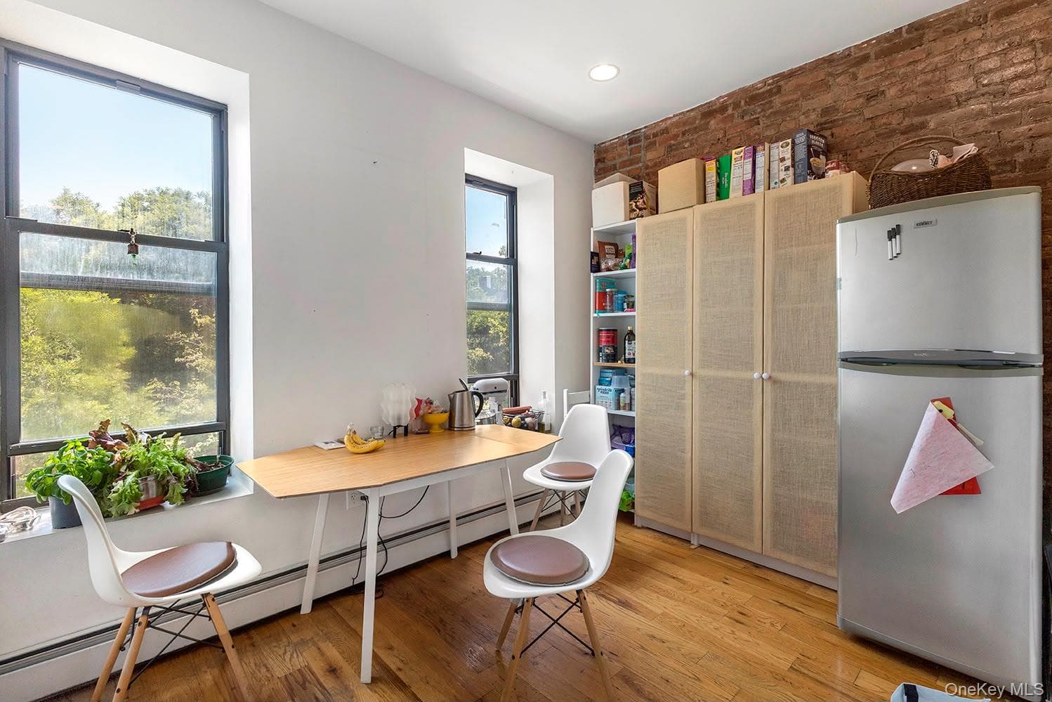 887 Lafayette Avenue thumbnail 14