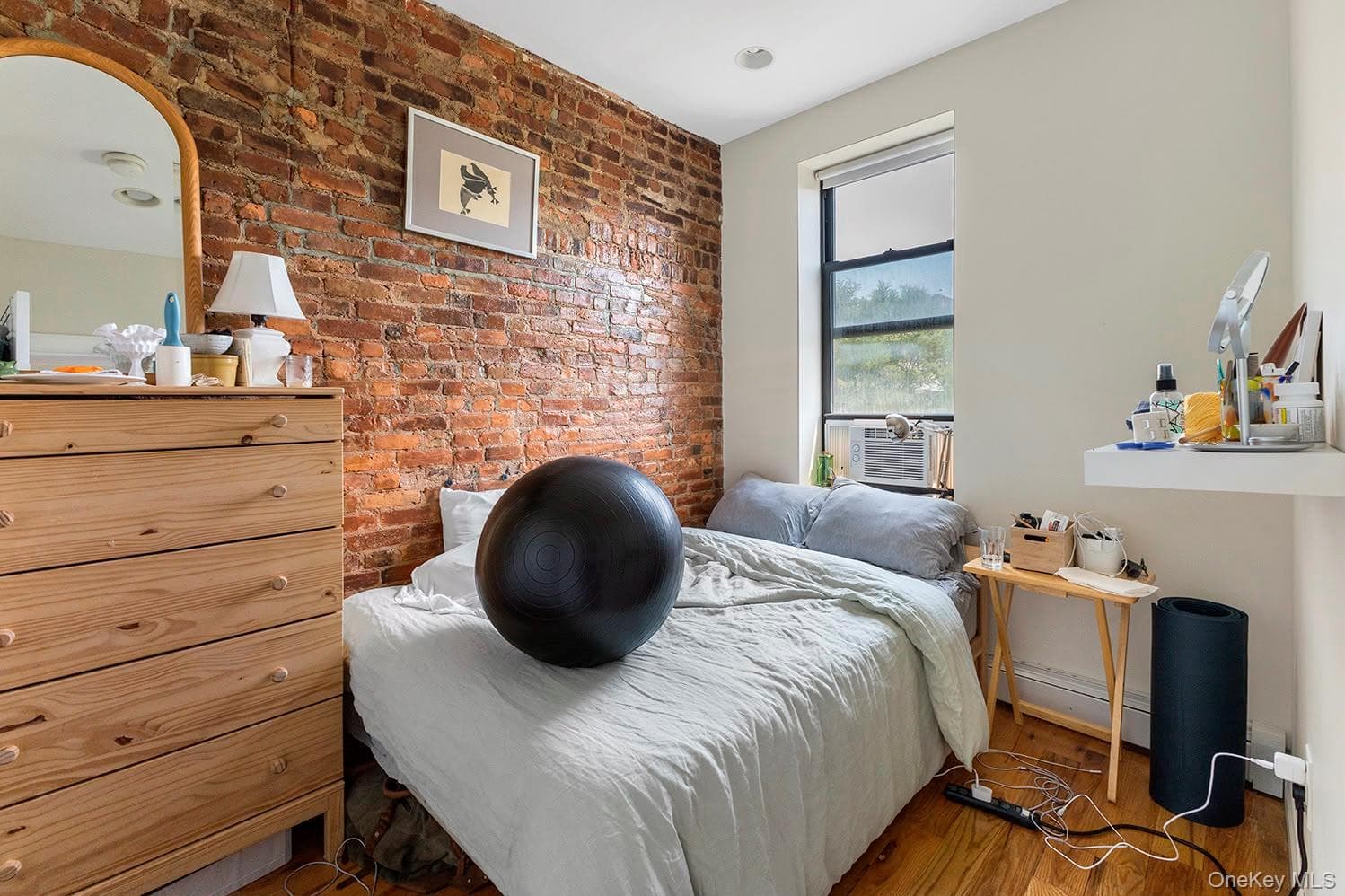 887 Lafayette Avenue thumbnail 6