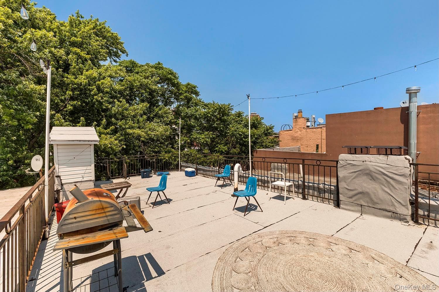 887 Lafayette Avenue thumbnail 3