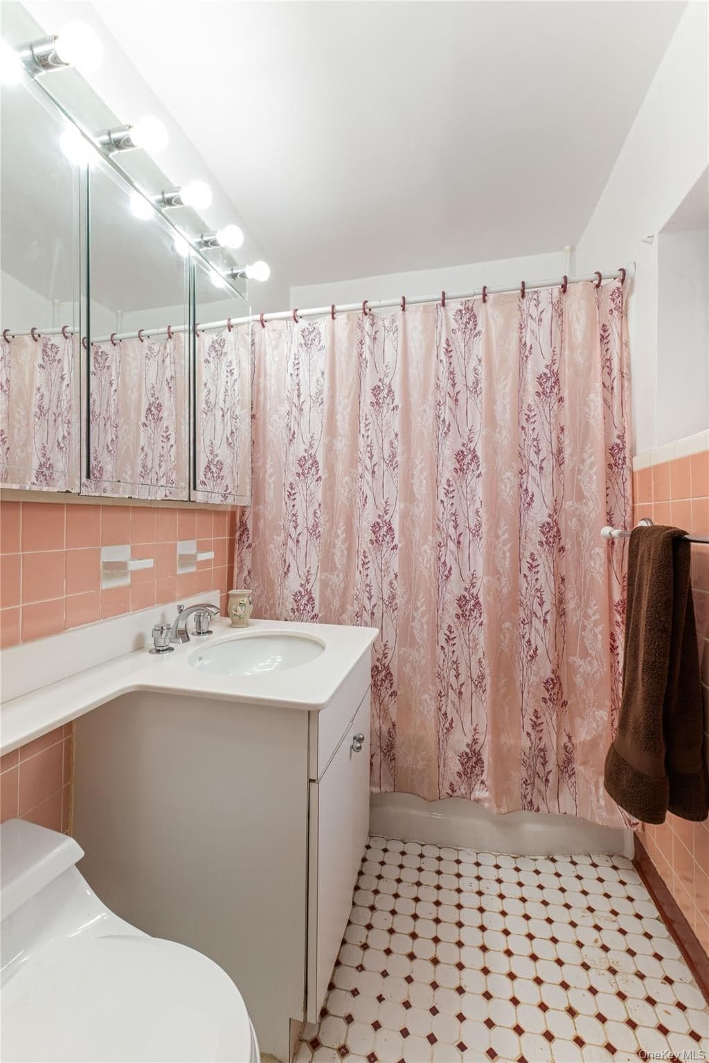 204-15 Foothill Ave. Ave Unit: #B56 thumbnail 17