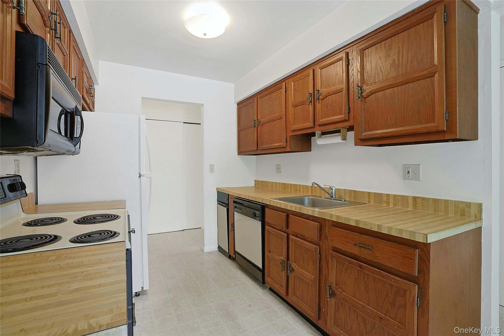 16 Foxwood Drive Unit: 8 thumbnail 14