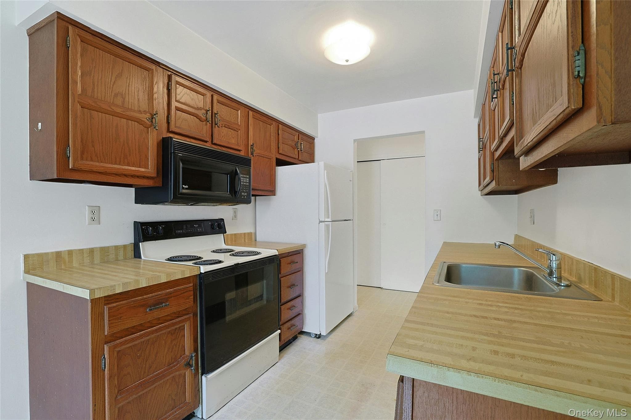 16 Foxwood Drive Unit: 8 thumbnail 13