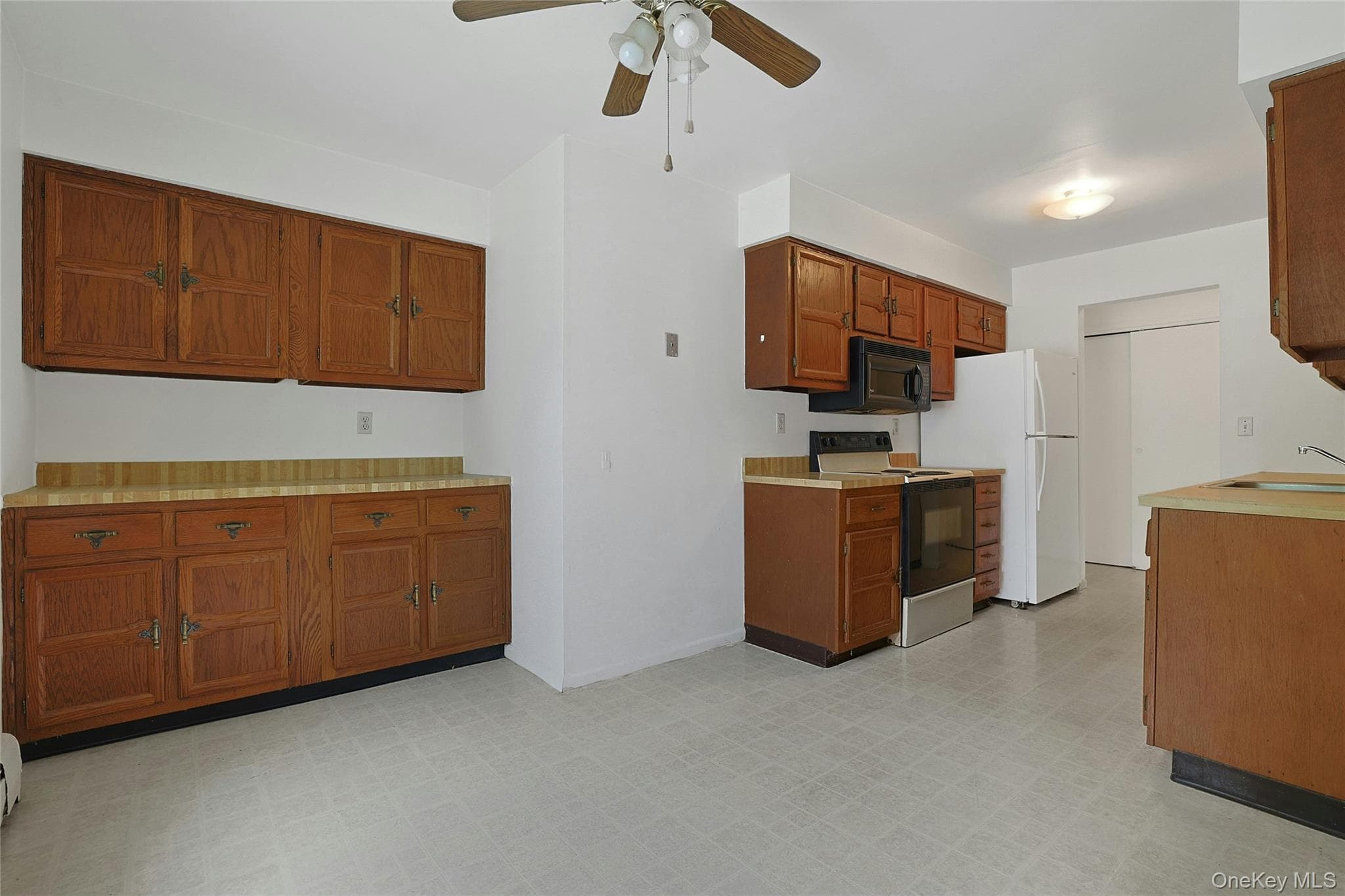 16 Foxwood Drive Unit: 8 thumbnail 17