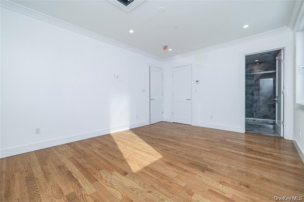 550 E Harrison Street thumbnail 30