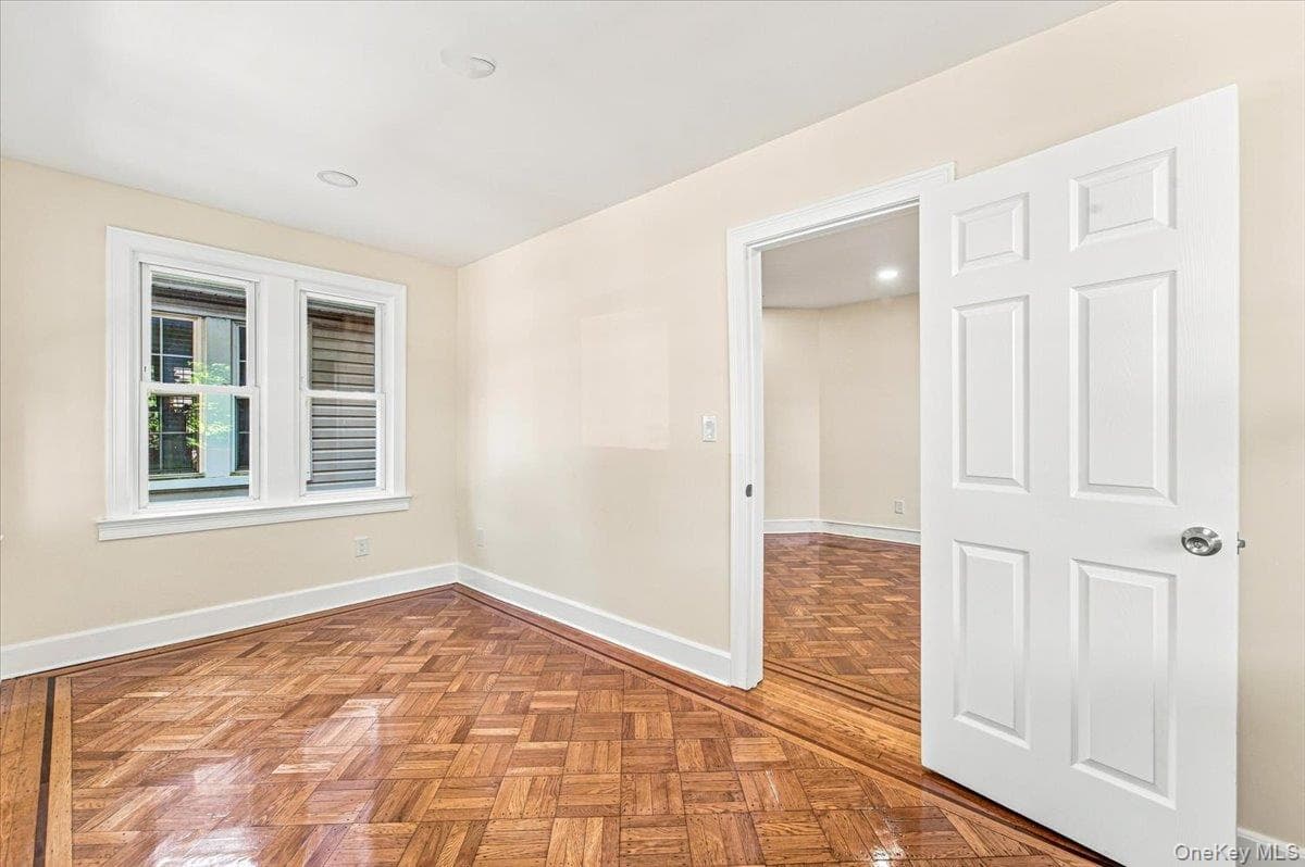 8402 Smedley Street thumbnail 11