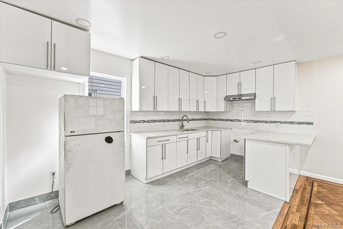 8402 Smedley Street thumbnail 27