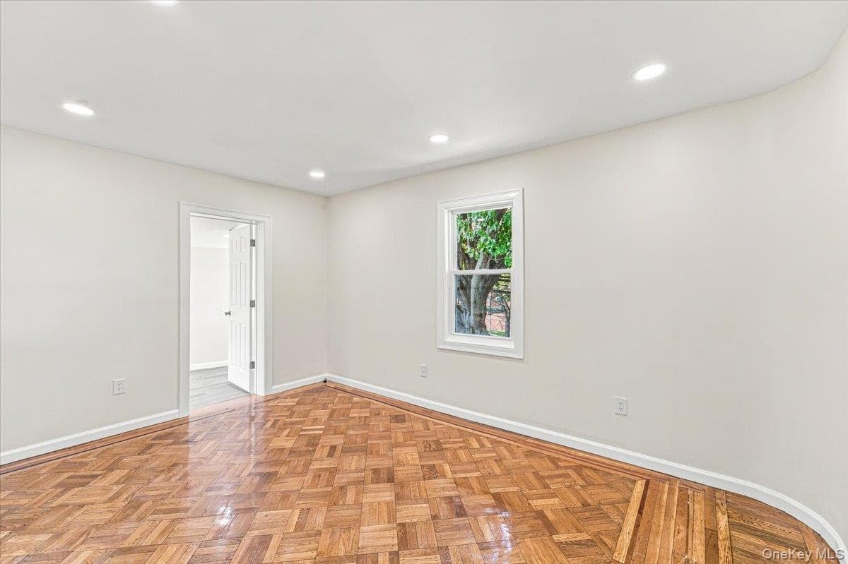 8402 Smedley Street thumbnail 15
