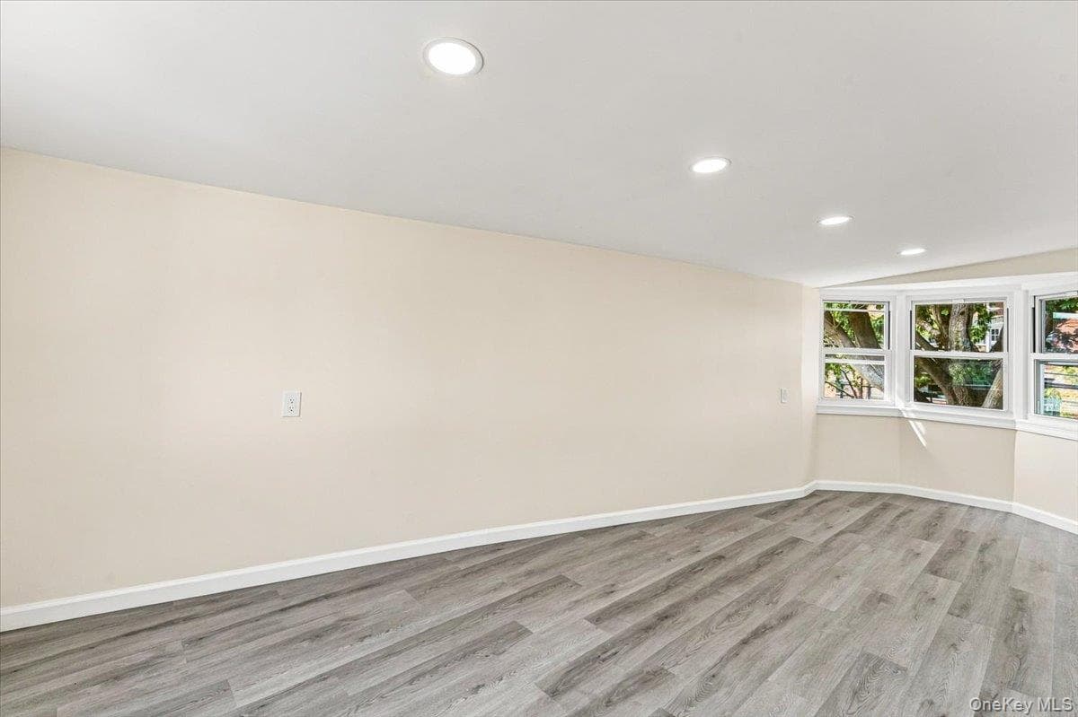8402 Smedley Street thumbnail 18