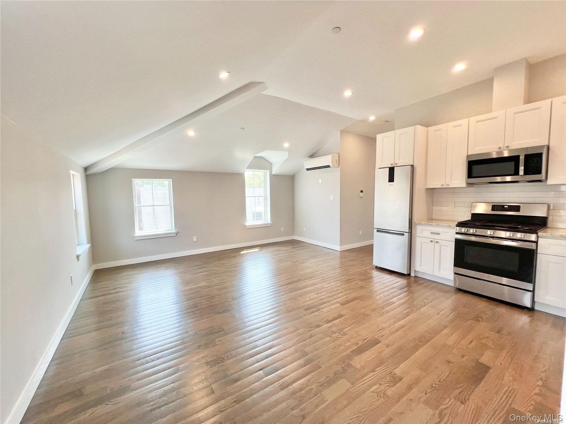 56-75 136th Street Unit: 3A thumbnail 4