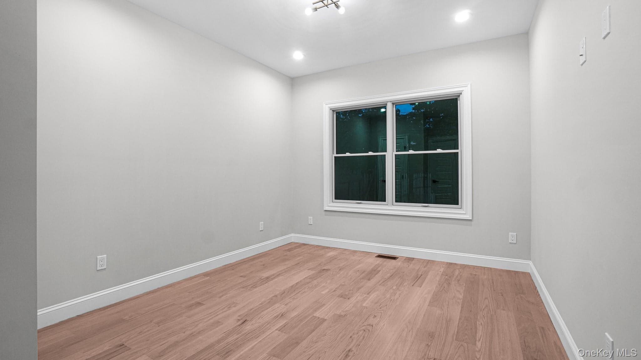 940 Southern Drive thumbnail 17