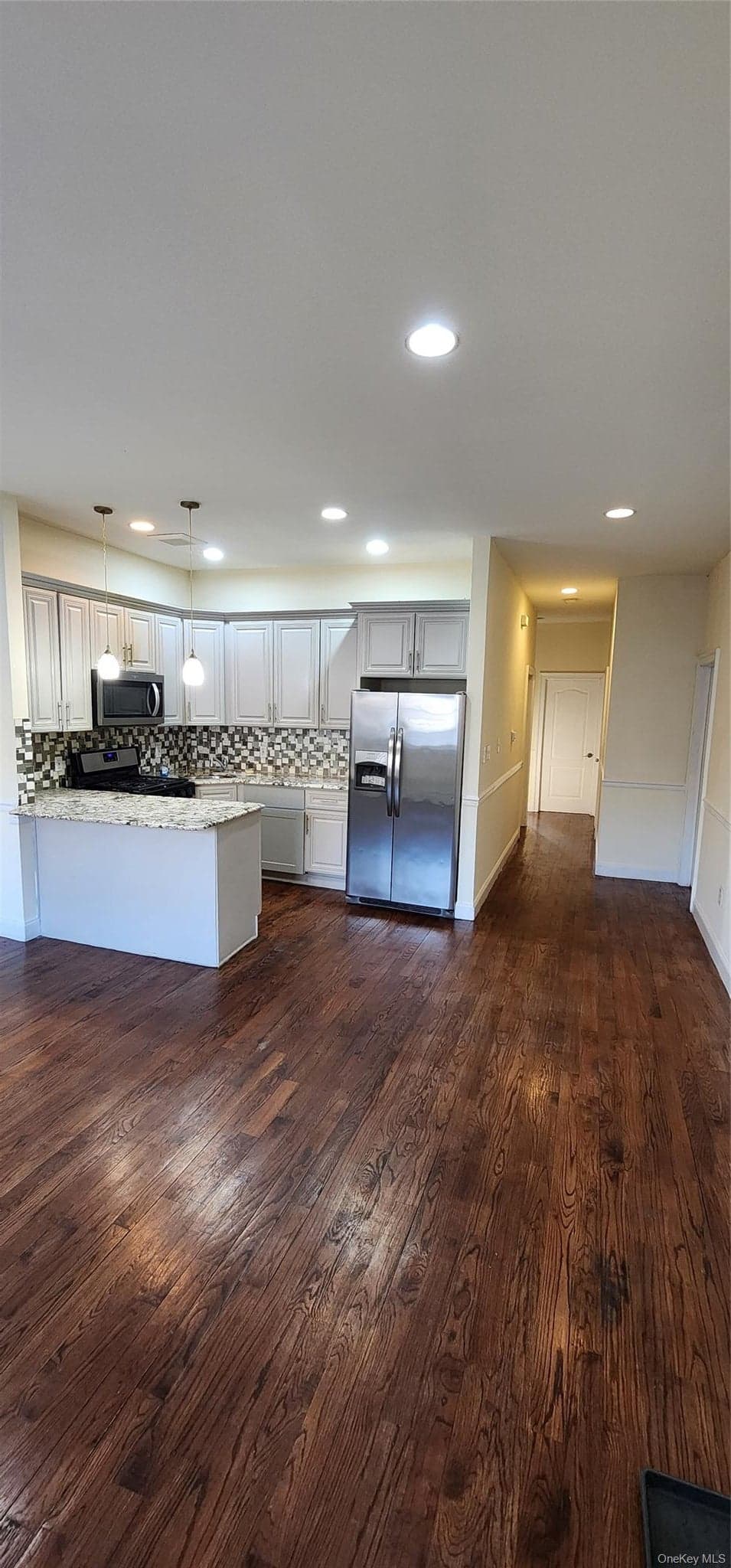 88 Hemlock St thumbnail 2