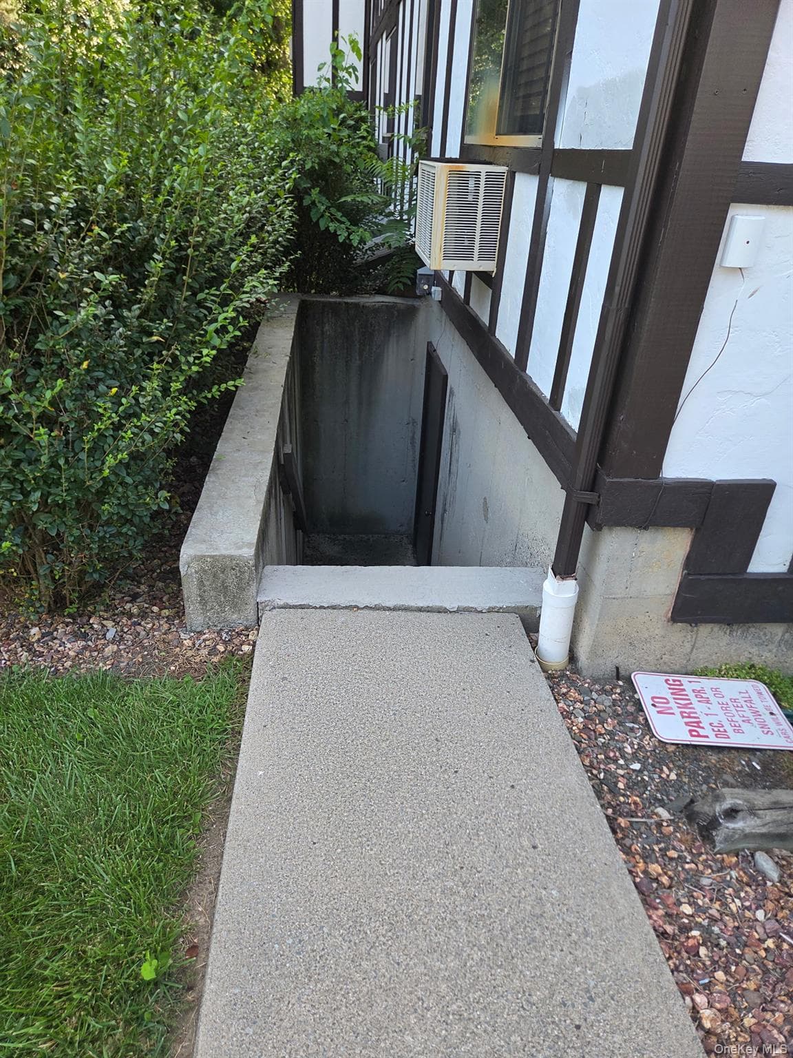11 Brittany Drive thumbnail 38
