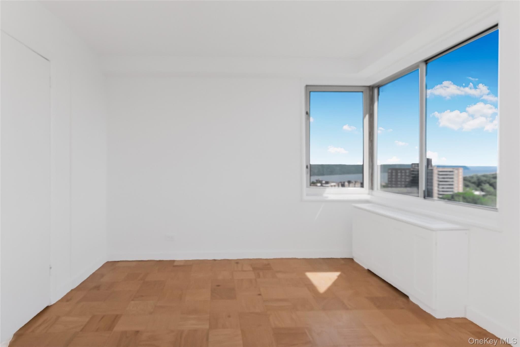 3333 Henry Hudson Parkway Unit: 21R thumbnail 2