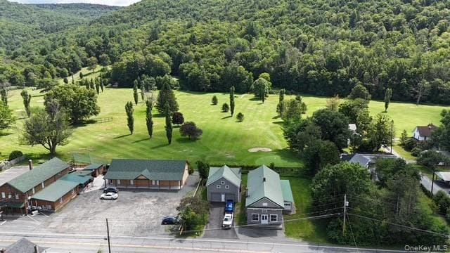 174 Rockland Road, Roscoe