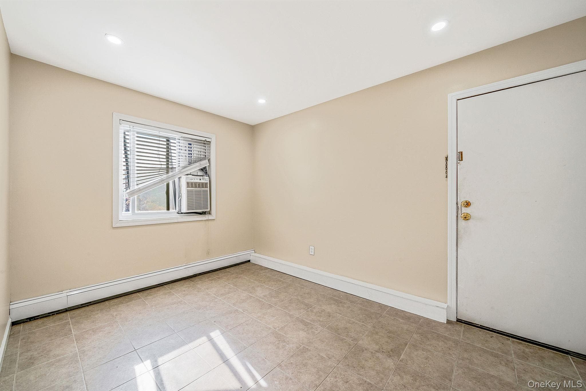 4 Bay Place thumbnail 16