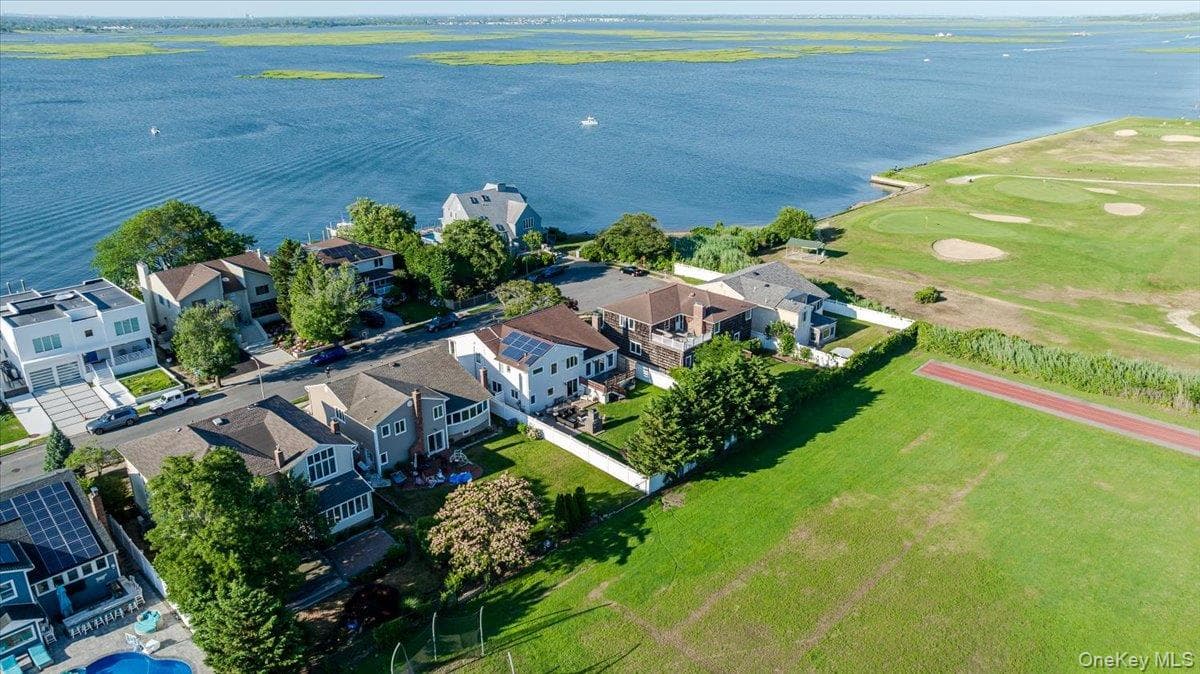 330 Harbor Drive thumbnail 19