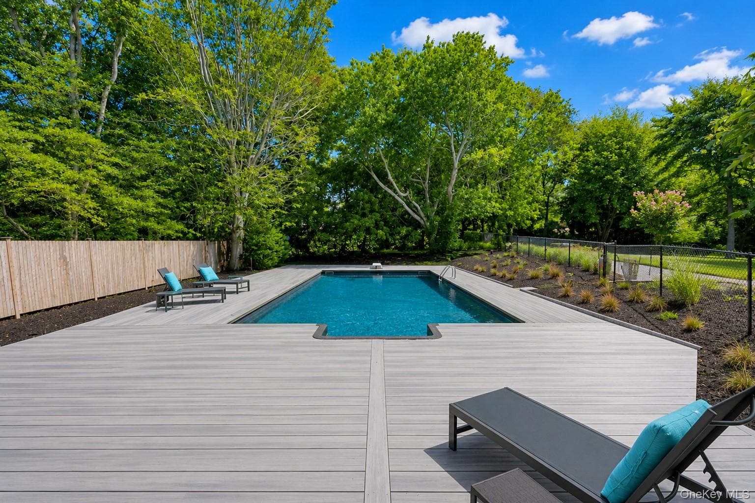 9305 Soundview Avenue thumbnail 16