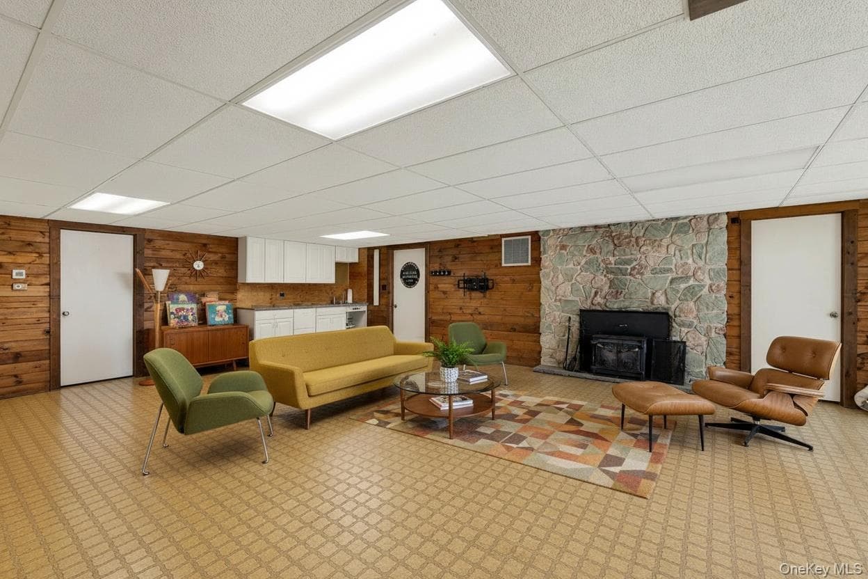 9305 Soundview Avenue thumbnail 10
