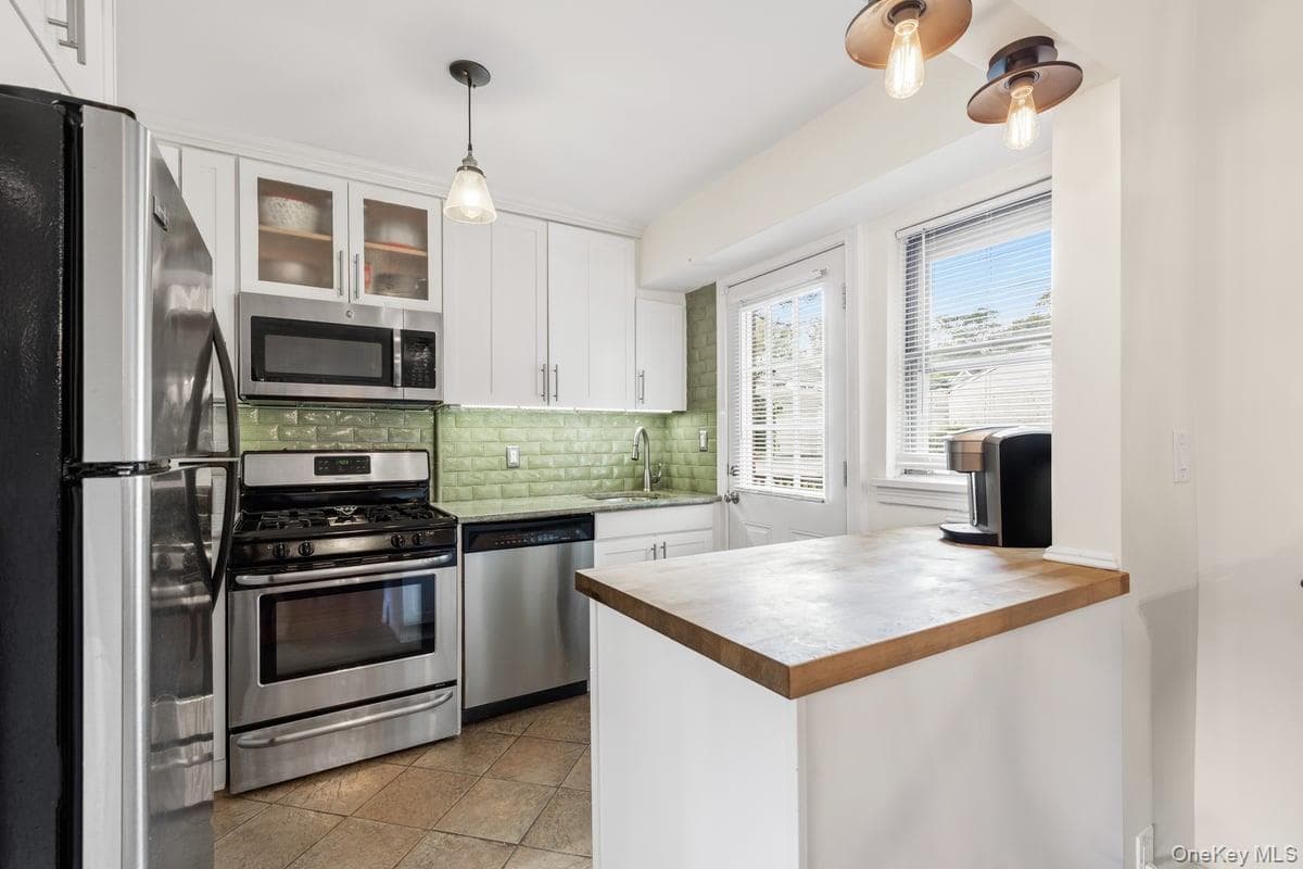 2 Peck Avenue Unit: 22B thumbnail 6